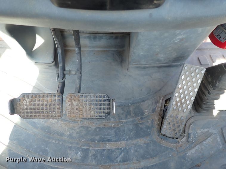 image for item DI1943 New Holland 555E  backhoe