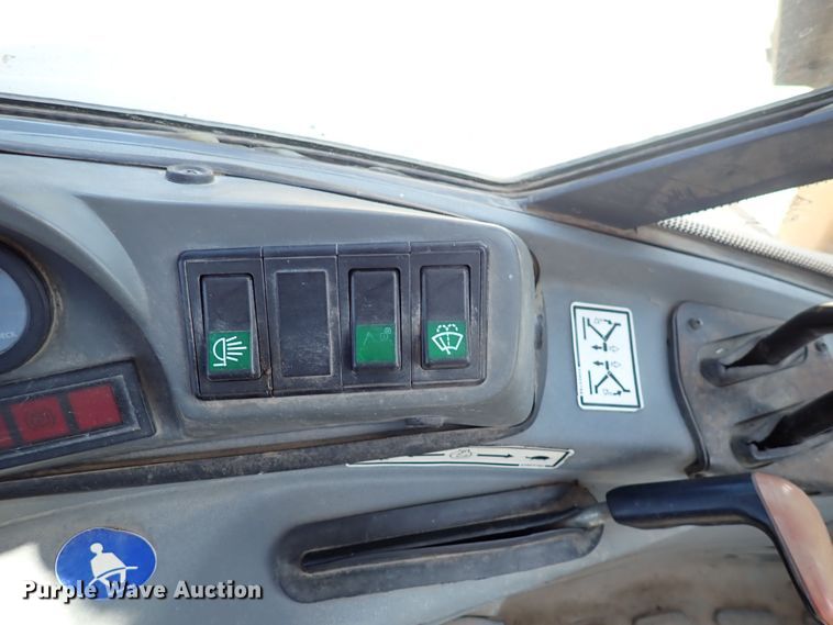 image for item DI1943 New Holland 555E  backhoe