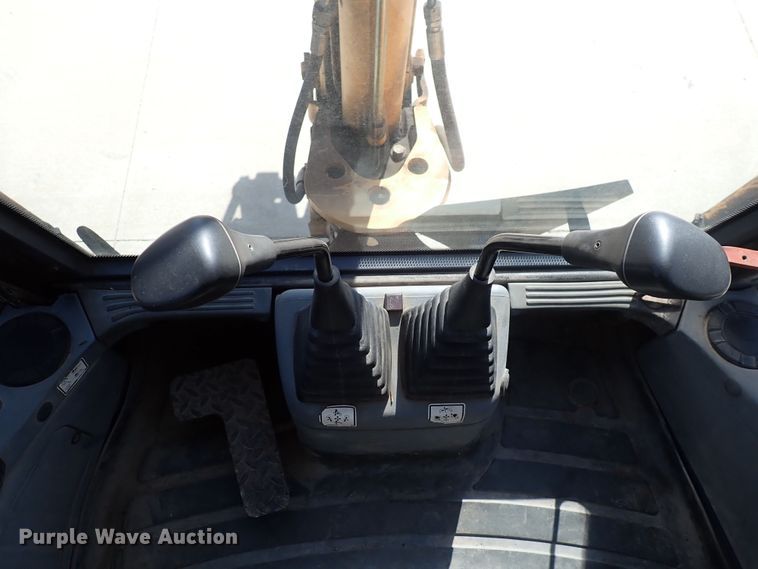 image for item DI1943 New Holland 555E  backhoe