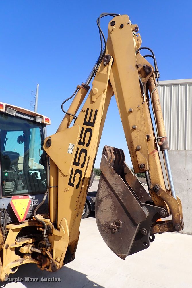 image for item DI1943 New Holland 555E  backhoe