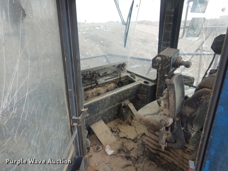 image for item DJ1302 2004 Al-jon 525  landfill compactor