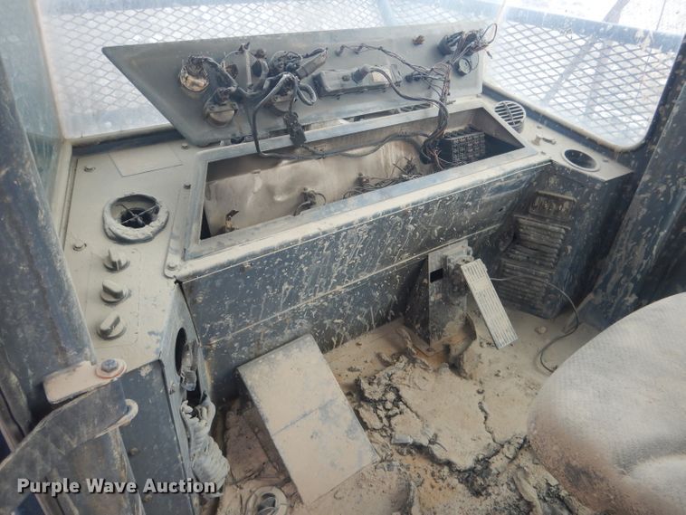 image for item DJ1302 2004 Al-jon 525  landfill compactor