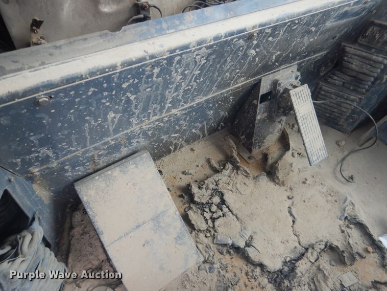 image for item DJ1302 2004 Al-jon 525  landfill compactor