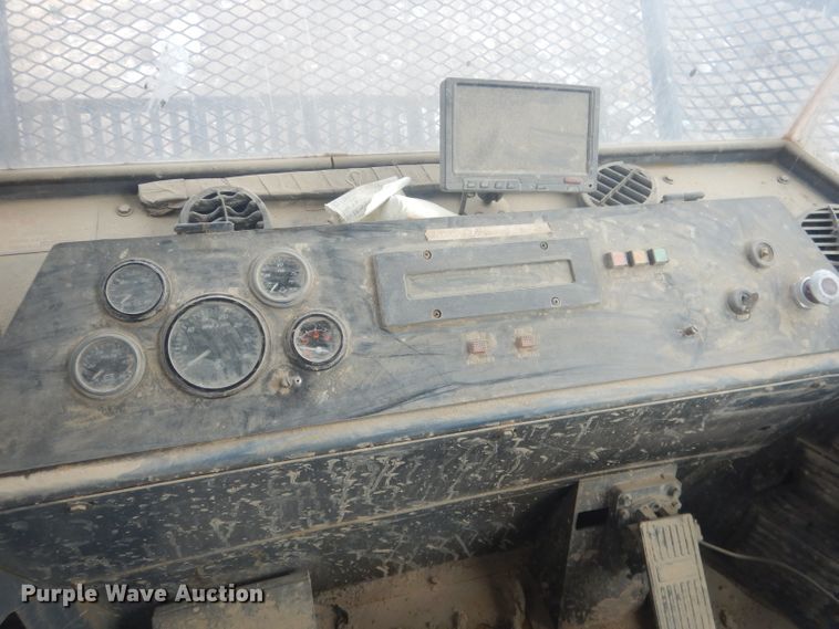 image for item DJ1302 2004 Al-jon 525  landfill compactor