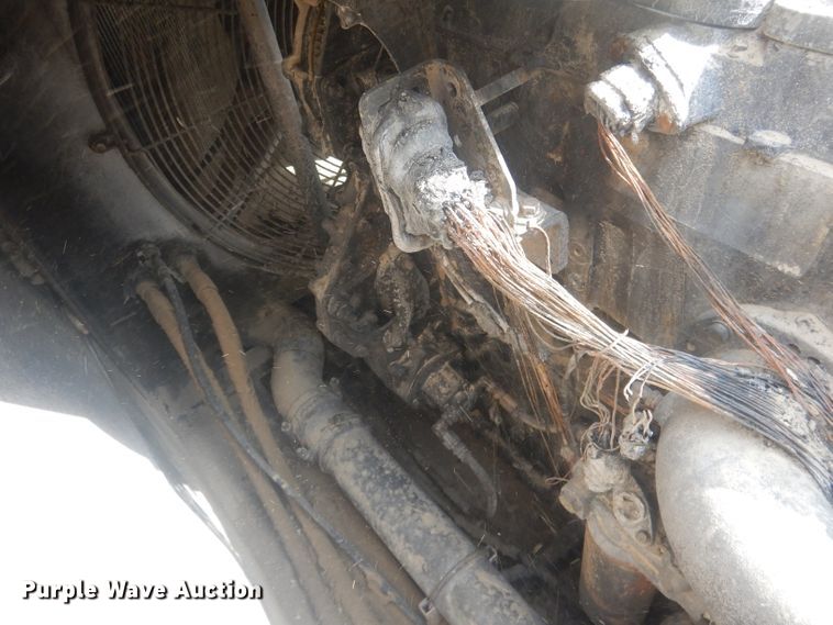 image for item DJ1302 2004 Al-jon 525  landfill compactor