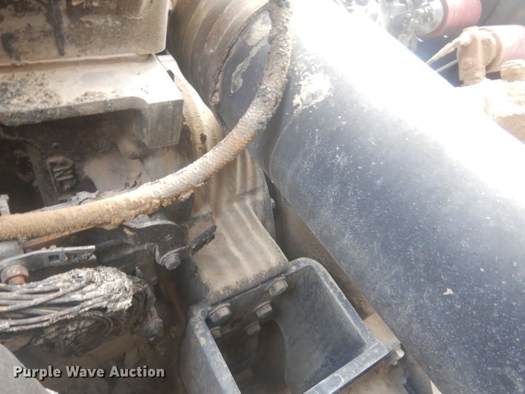 image for item DJ1302 2004 Al-jon 525  landfill compactor