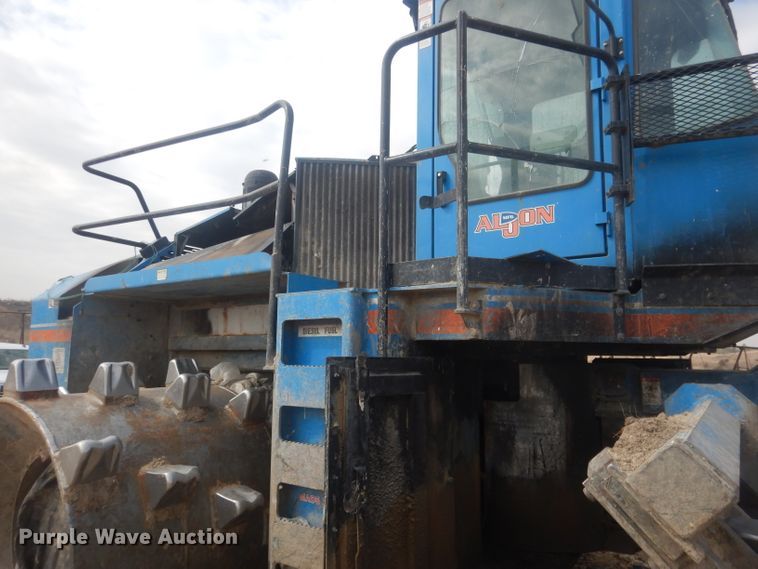 image for item DJ1302 2004 Al-jon 525  landfill compactor