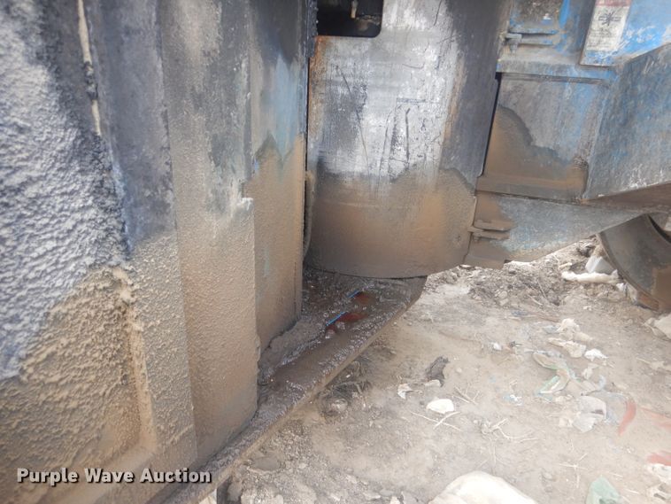 image for item DJ1302 2004 Al-jon 525  landfill compactor