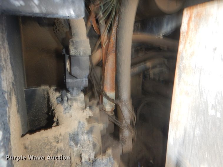 image for item DJ1302 2004 Al-jon 525  landfill compactor