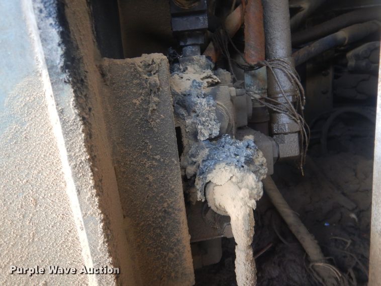 image for item DJ1302 2004 Al-jon 525  landfill compactor