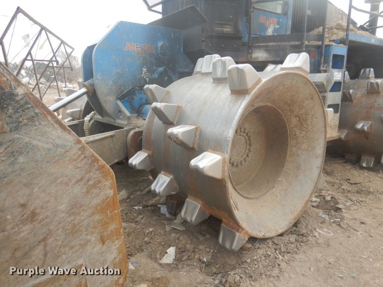 image for item DJ1302 2004 Al-jon 525  landfill compactor