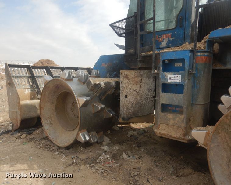 image for item DJ1302 2004 Al-jon 525  landfill compactor