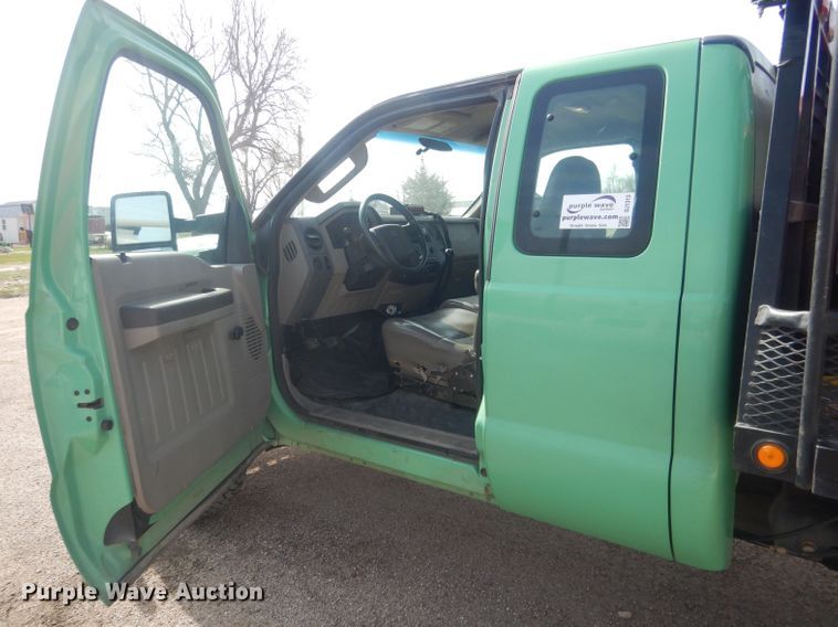 image for item DJ1313 2008 Ford F250 Super Duty XL  SuperCab brush fire truck