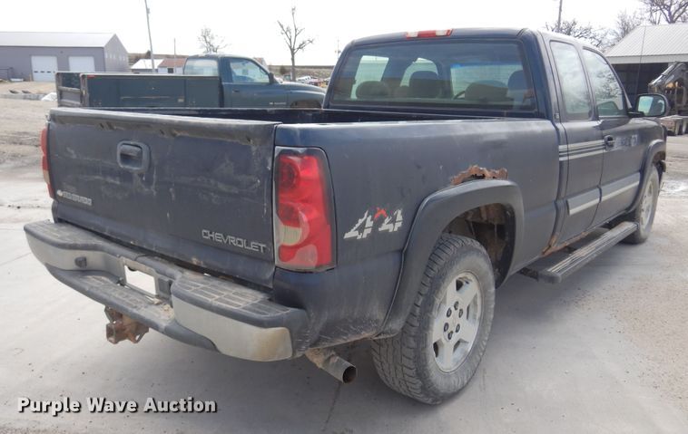image for item DK0826 2005 Chevrolet Silverado 1500  Ext. Cab pickup truck