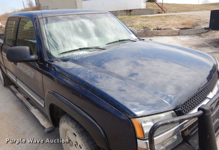 image for item DK0826 2005 Chevrolet Silverado 1500  Ext. Cab pickup truck