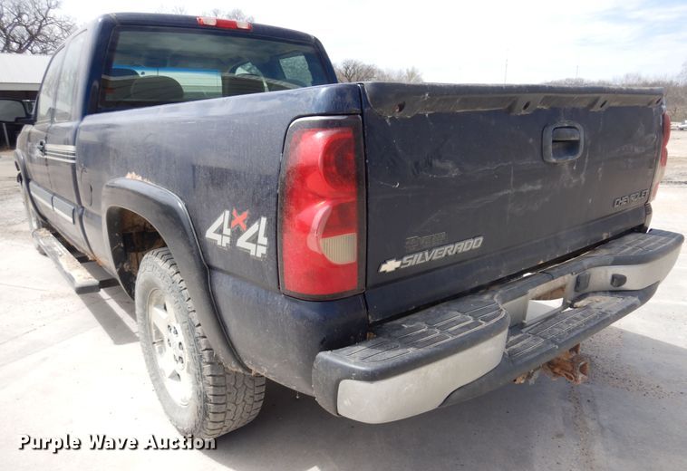 image for item DK0826 2005 Chevrolet Silverado 1500  Ext. Cab pickup truck