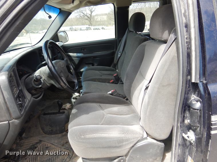 image for item DK0826 2005 Chevrolet Silverado 1500  Ext. Cab pickup truck