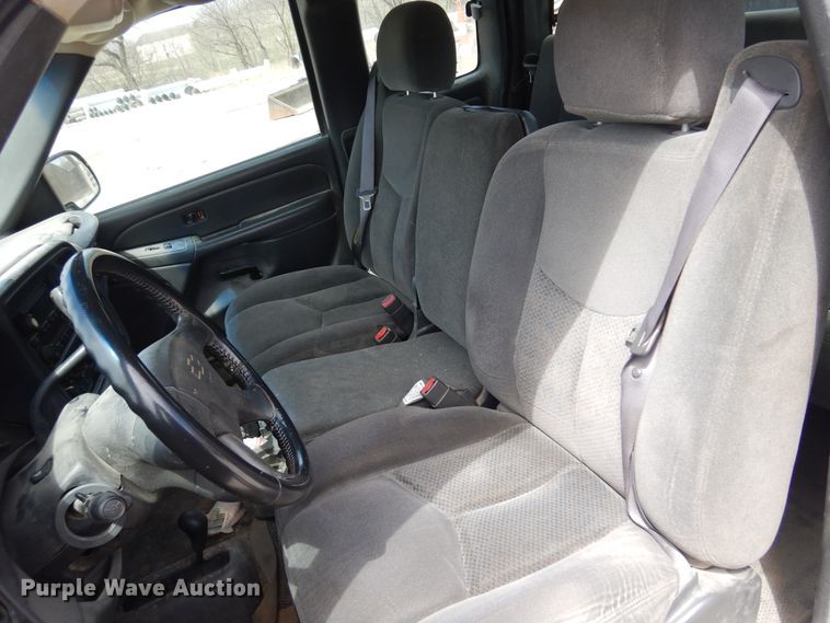 image for item DK0826 2005 Chevrolet Silverado 1500  Ext. Cab pickup truck