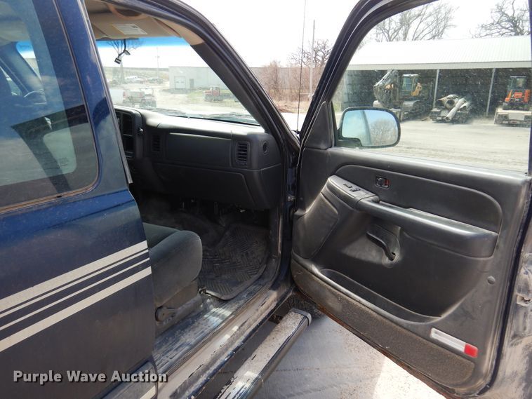 image for item DK0826 2005 Chevrolet Silverado 1500  Ext. Cab pickup truck