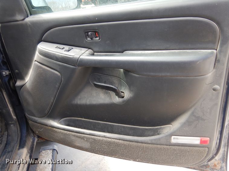 image for item DK0826 2005 Chevrolet Silverado 1500  Ext. Cab pickup truck