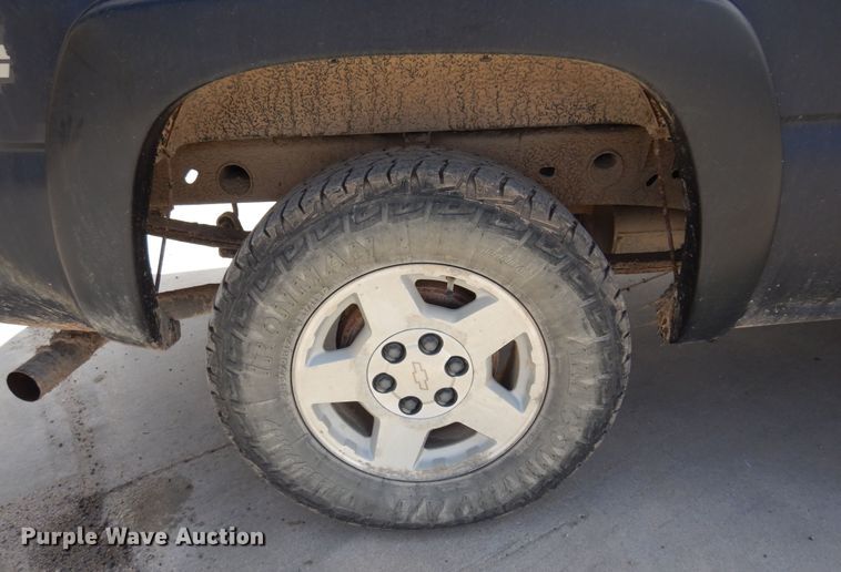 image for item DK0826 2005 Chevrolet Silverado 1500  Ext. Cab pickup truck