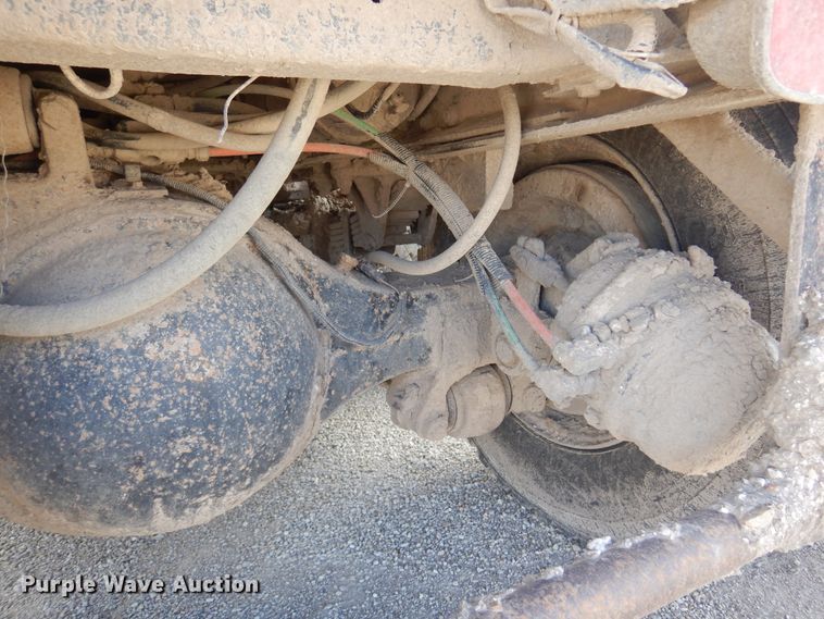 image for item DK0829 1995 Ford LNT8000  dump truck