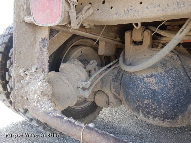 image for item DK0829 1995 Ford LNT8000  dump truck