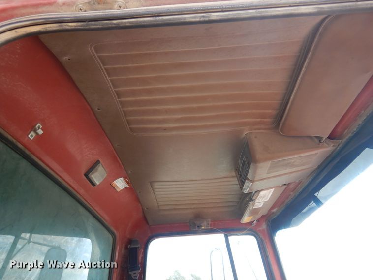 image for item DK0829 1995 Ford LNT8000  dump truck