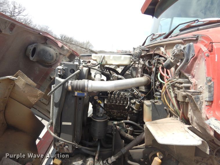 image for item DK0829 1995 Ford LNT8000  dump truck