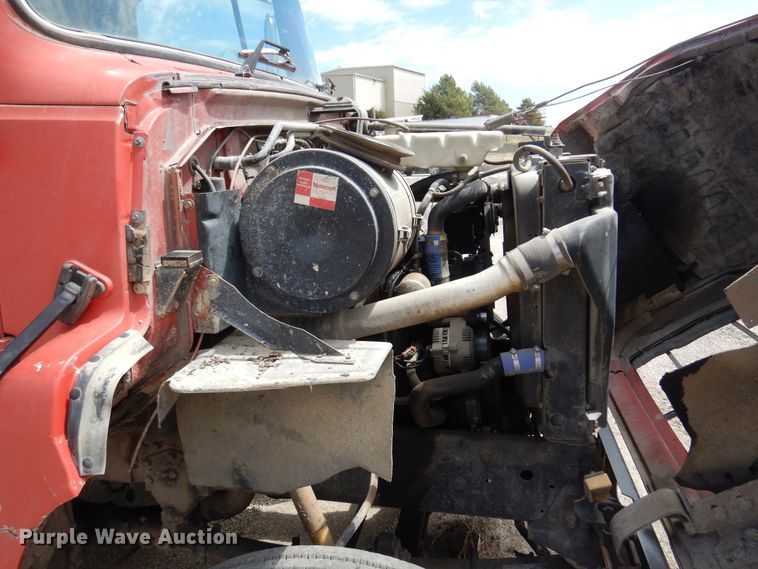 image for item DK0829 1995 Ford LNT8000  dump truck