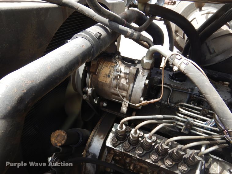 image for item DK0829 1995 Ford LNT8000  dump truck