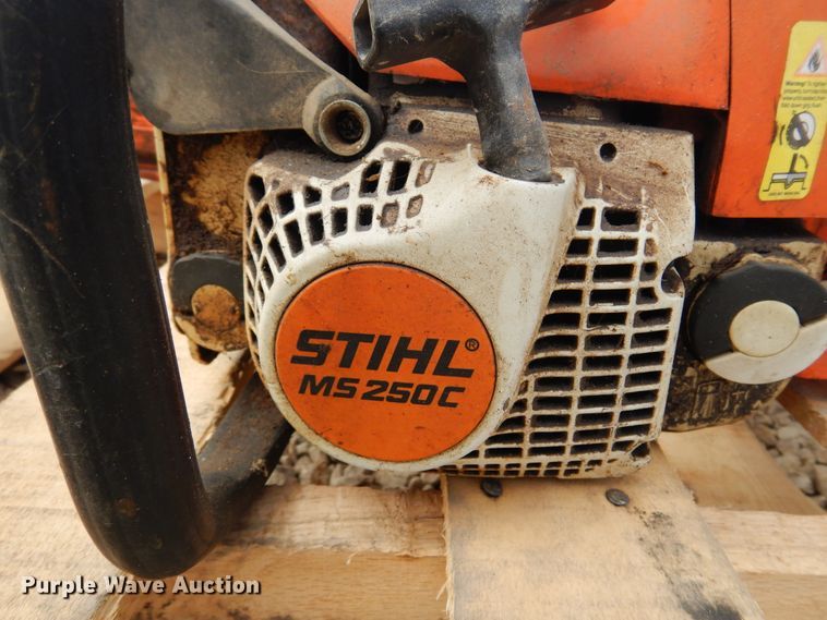 image for item DK0832 (6) chainsaws