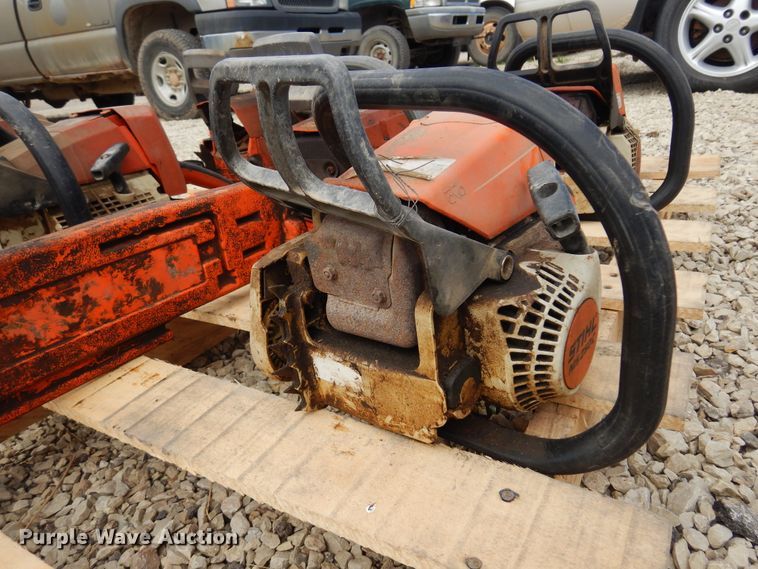 image for item DK0832 (6) chainsaws