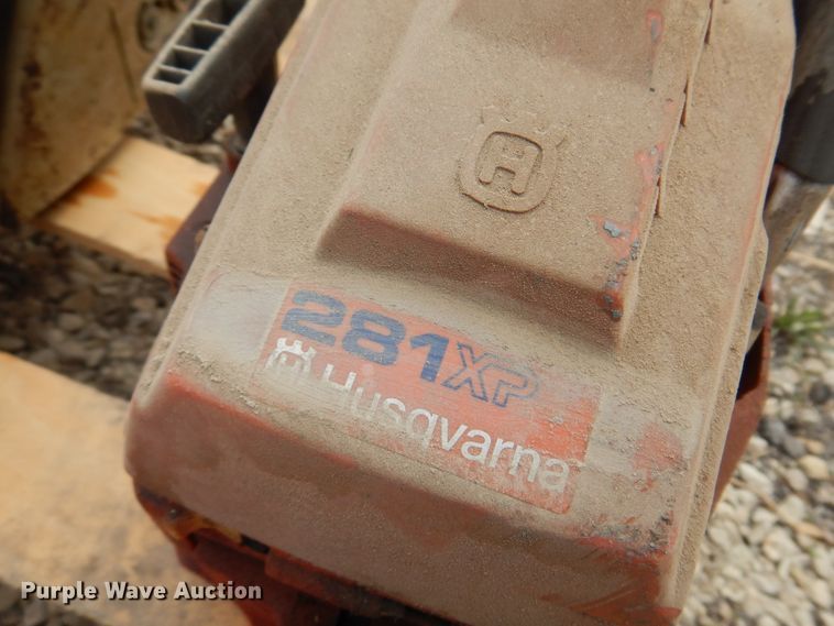 image for item DK0832 (6) chainsaws