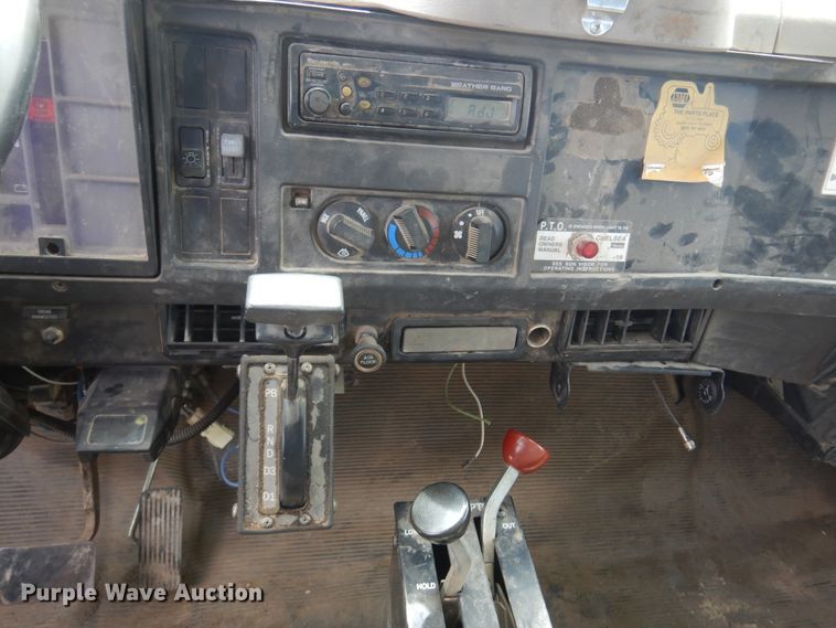 image for item DK0833 2000 International 4700  dump flatbed truck