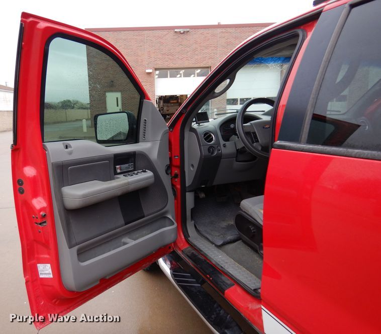 image for item DK0850 2006 Ford F150  SuperCrew pickup truck