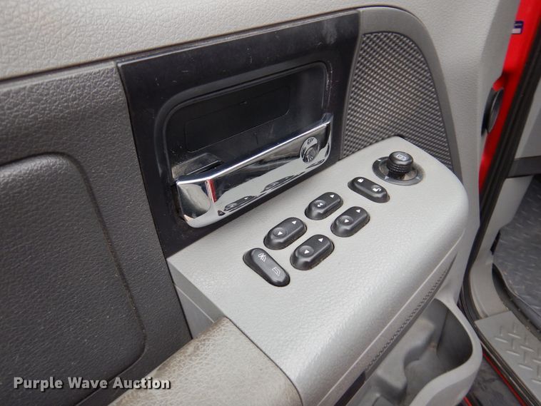 image for item DK0850 2006 Ford F150  SuperCrew pickup truck