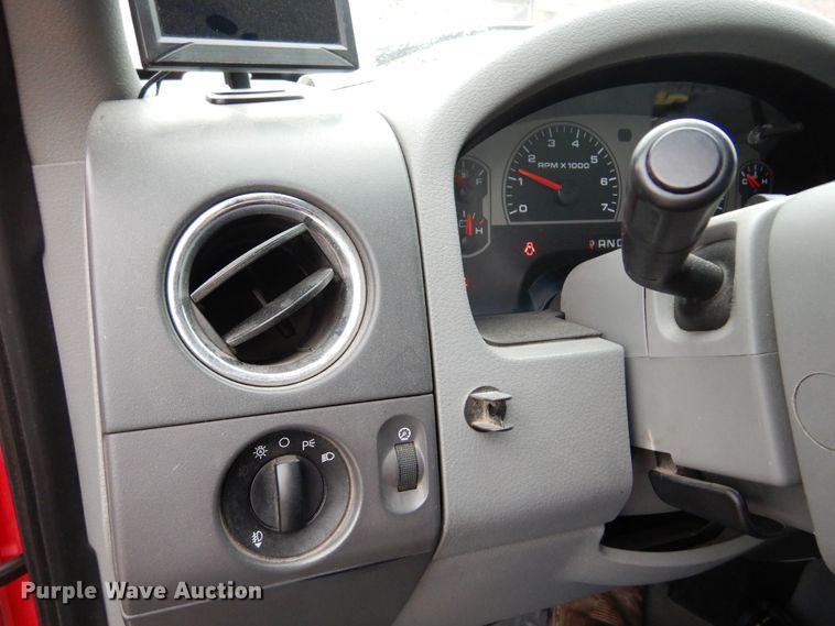 image for item DK0850 2006 Ford F150  SuperCrew pickup truck