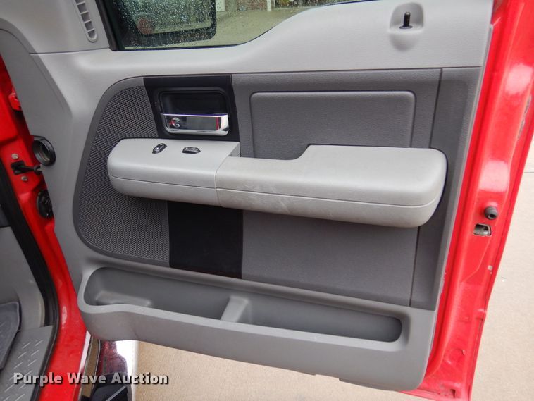 image for item DK0850 2006 Ford F150  SuperCrew pickup truck