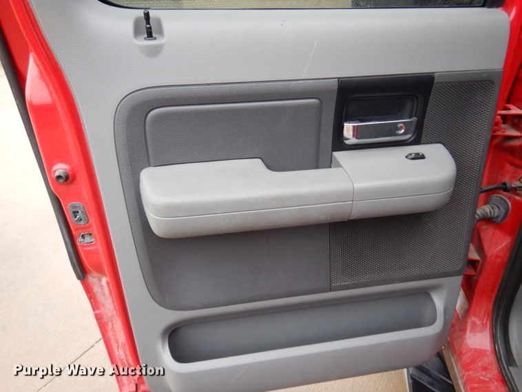 image for item DK0850 2006 Ford F150  SuperCrew pickup truck