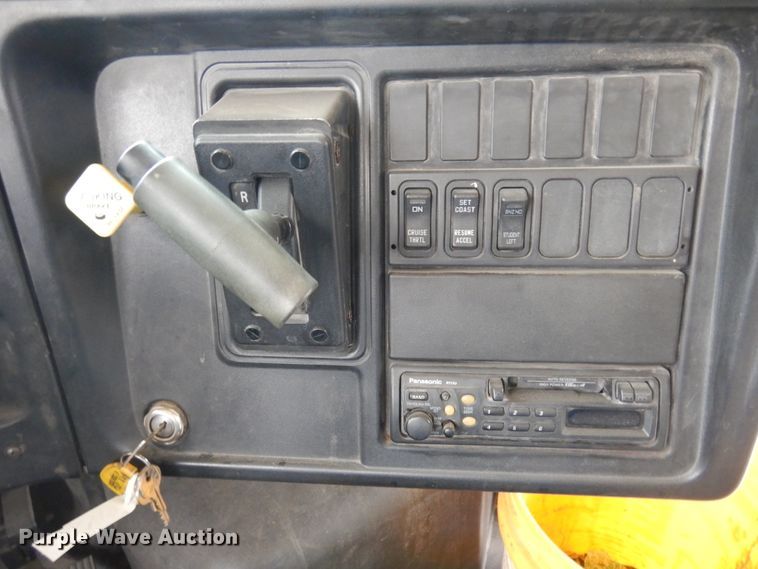 image for item DK0851 2007 International 3000  school bus