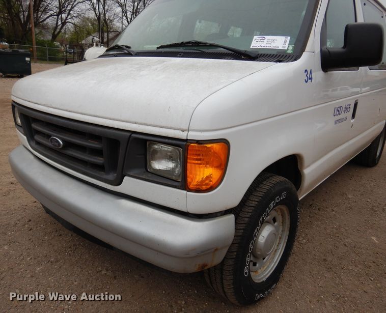 image for item DK0853 2004 Ford E150  van
