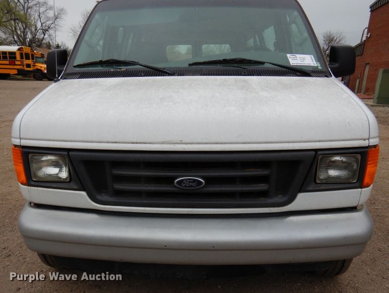 image for item DK0853 2004 Ford E150  van