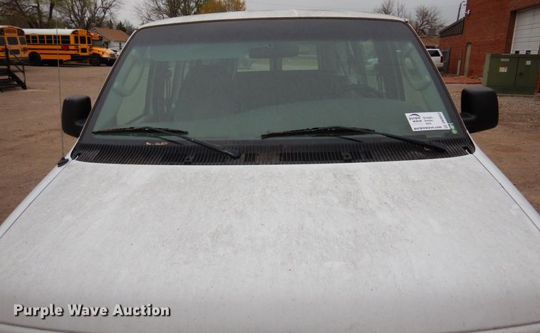 image for item DK0853 2004 Ford E150  van