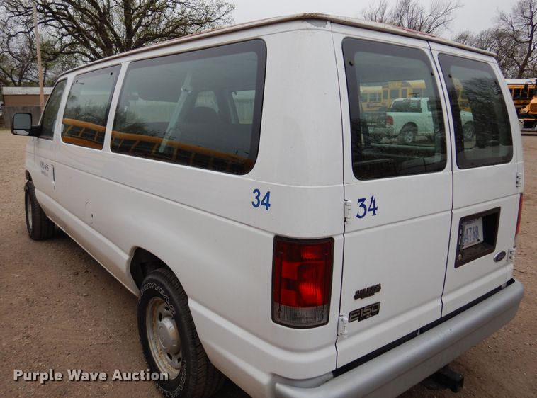 image for item DK0853 2004 Ford E150  van
