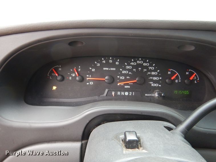 image for item DK0853 2004 Ford E150  van