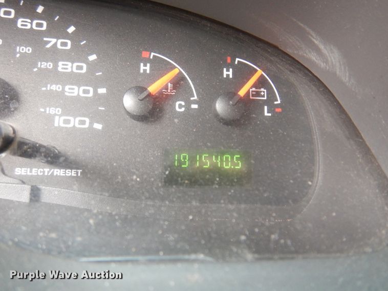 image for item DK0853 2004 Ford E150  van