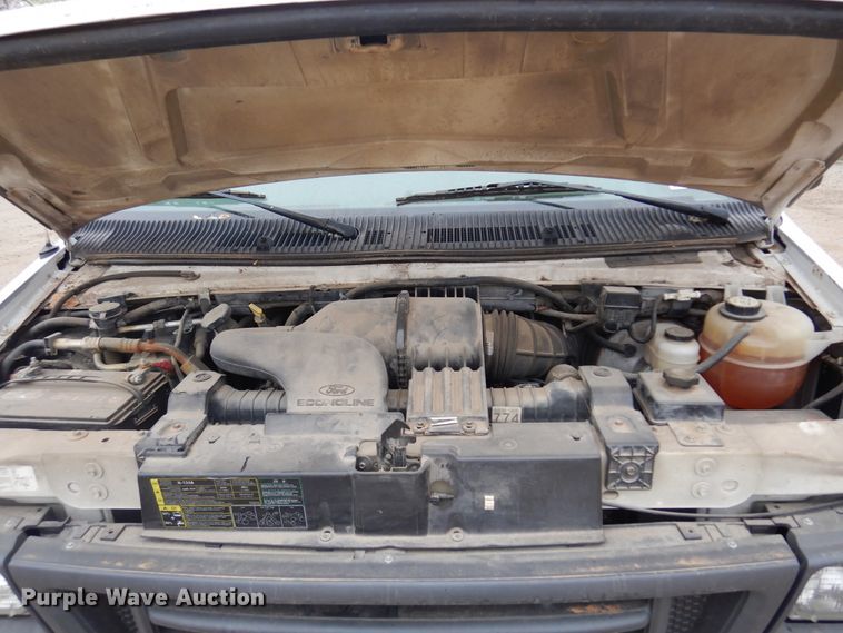 image for item DK0853 2004 Ford E150  van