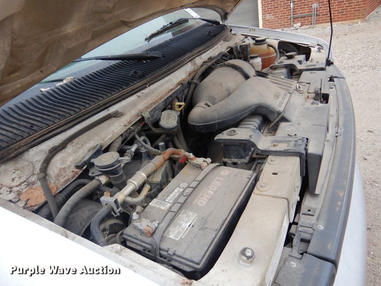 image for item DK0853 2004 Ford E150  van