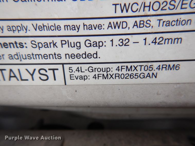 image for item DK0853 2004 Ford E150  van